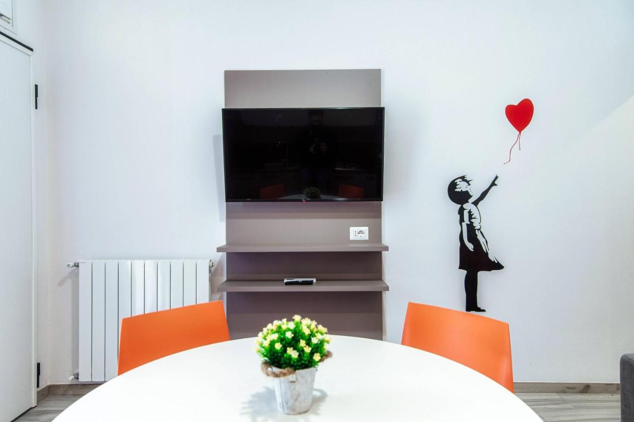Lianora Apartment By Quokka 360 - Comfortable And Modern Flat In The Centre Of קומו מראה חיצוני תמונה